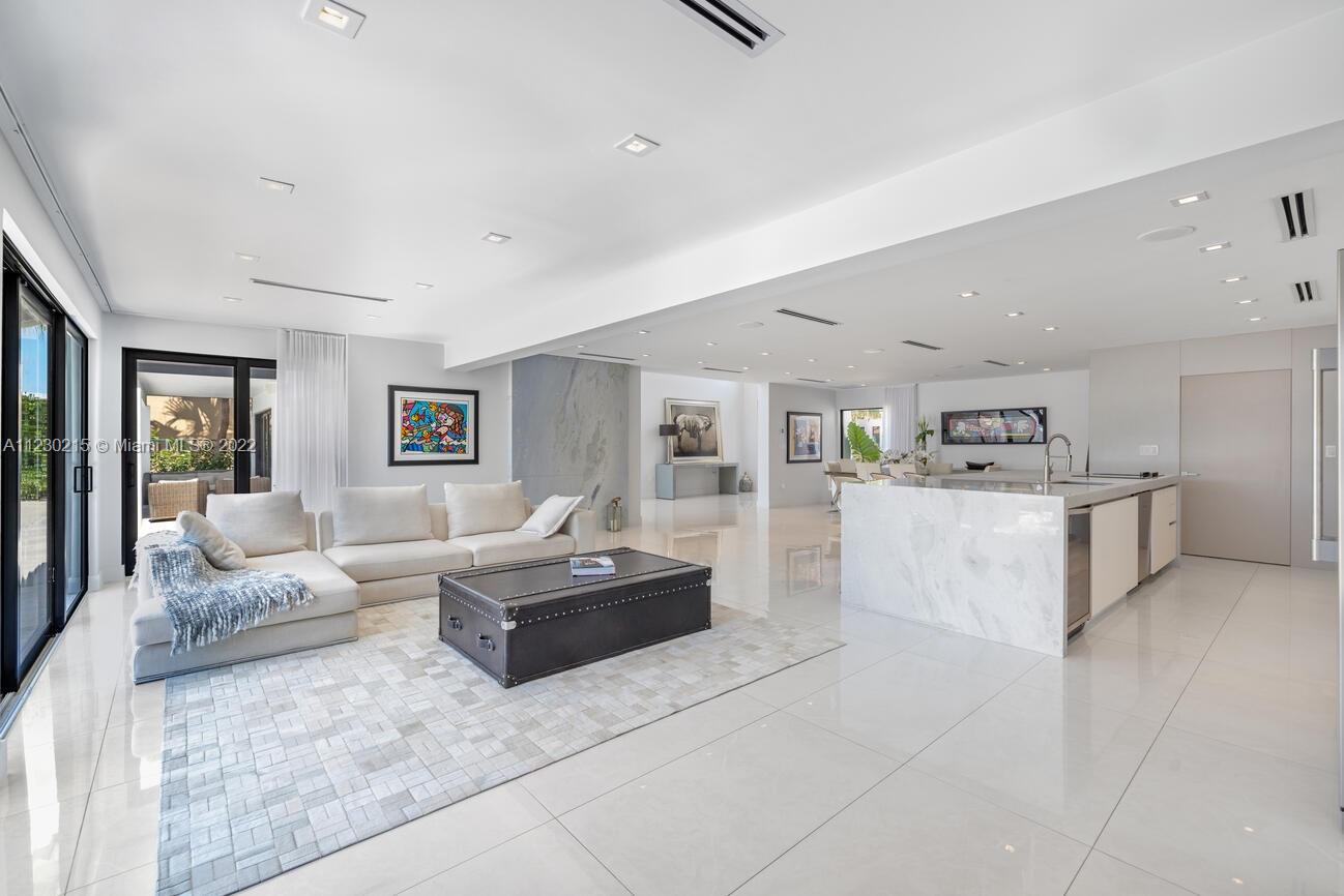 EASTERN SHORES 1ST ADDN - Residential