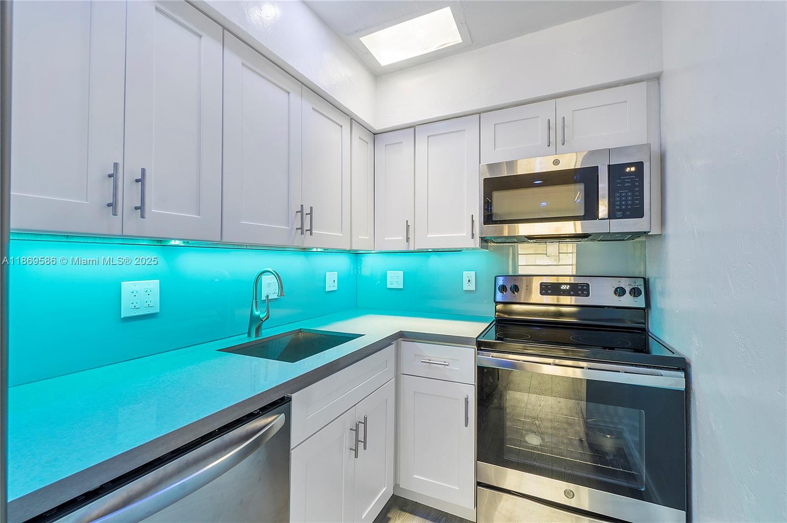 ORANGEBROOK VILLAS CO-OP - Residential