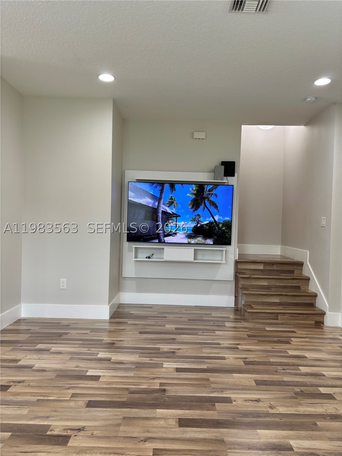 BELLAVISTA BUILDING GROUP - Residential