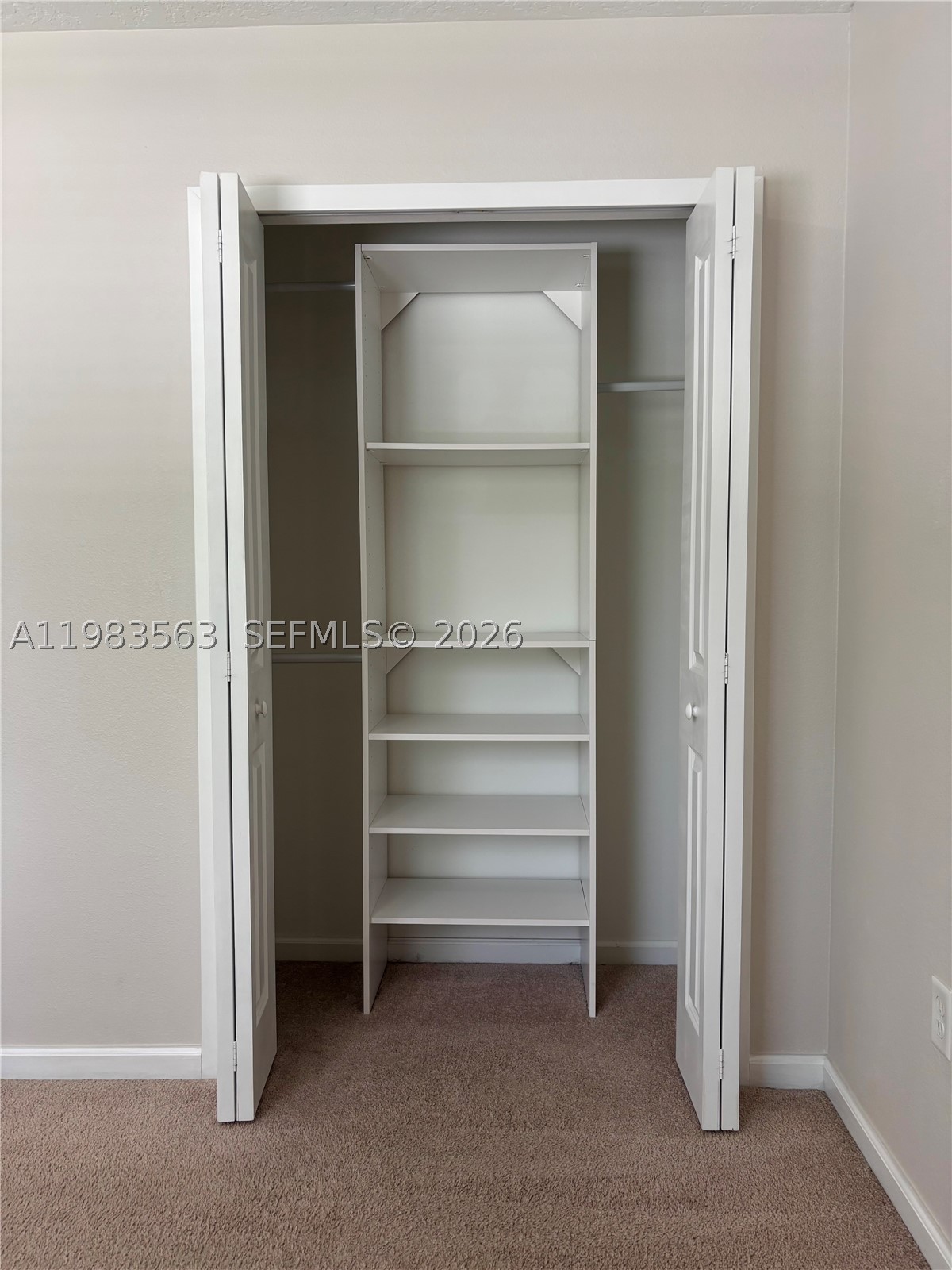 BELLAVISTA BUILDING GROUP - Residential