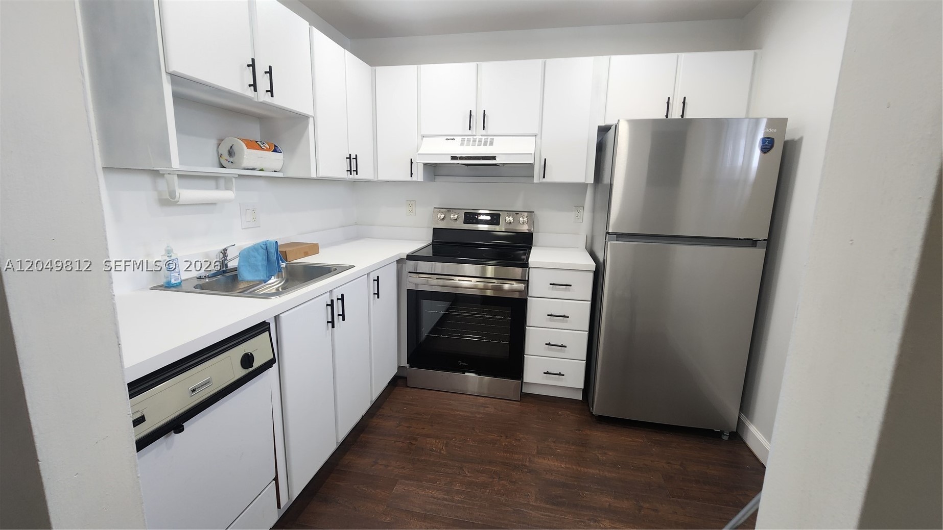 VILLAGE SQUARE CONDO - Residential