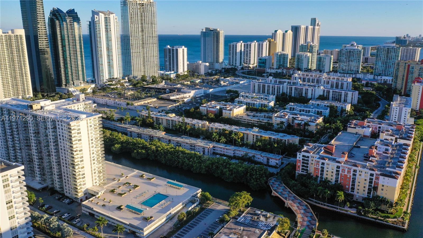 PORTO BELLAGIO CONDO - Residential