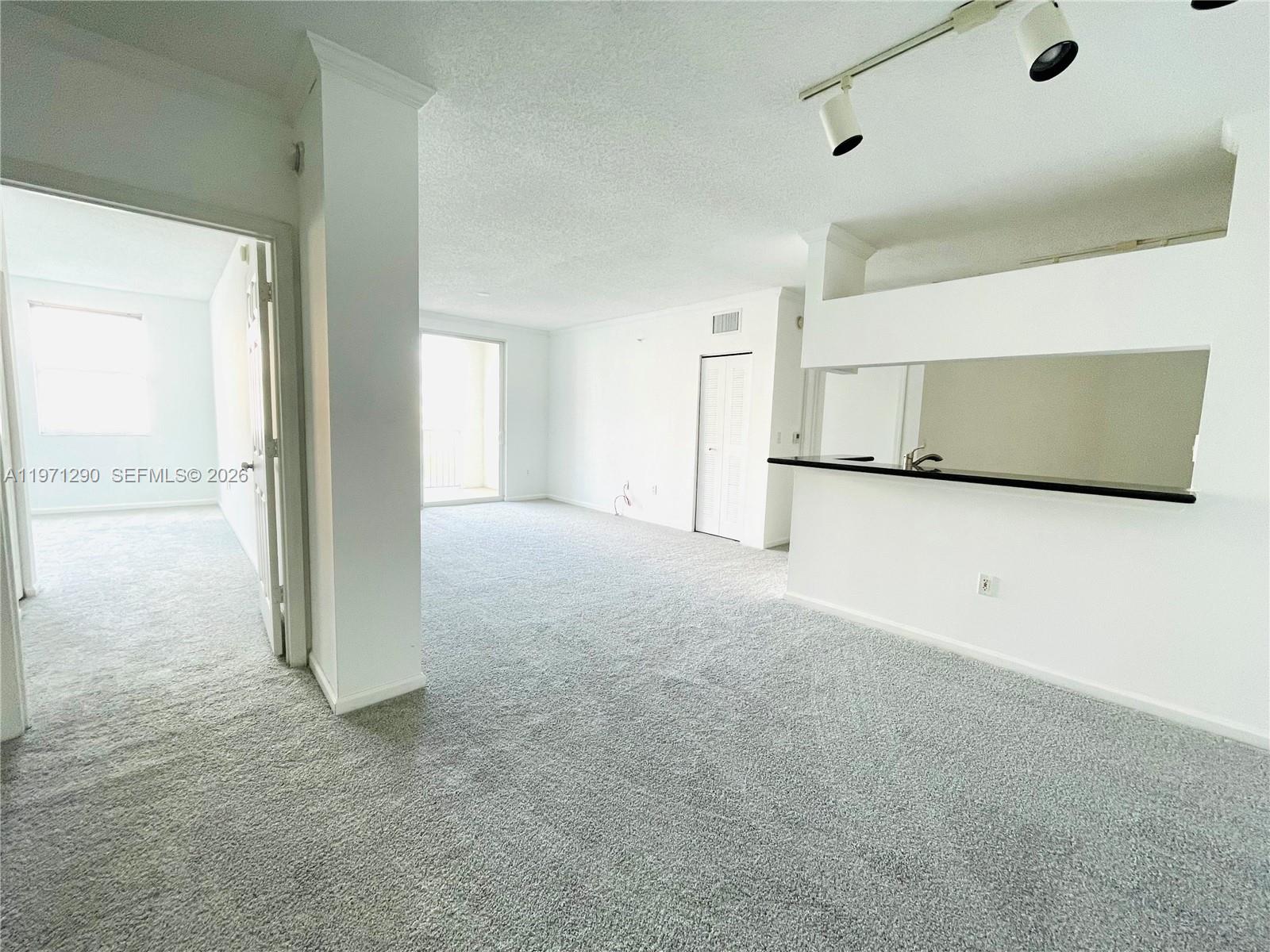 PORTO BELLAGIO CONDO - Residential
