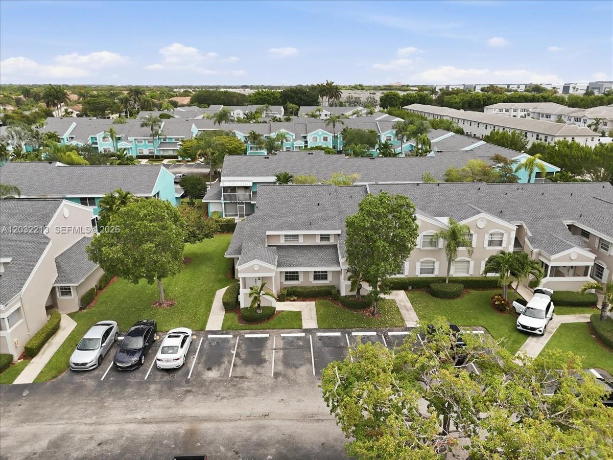 KEYS GATE CONDO NO SIX - Residential