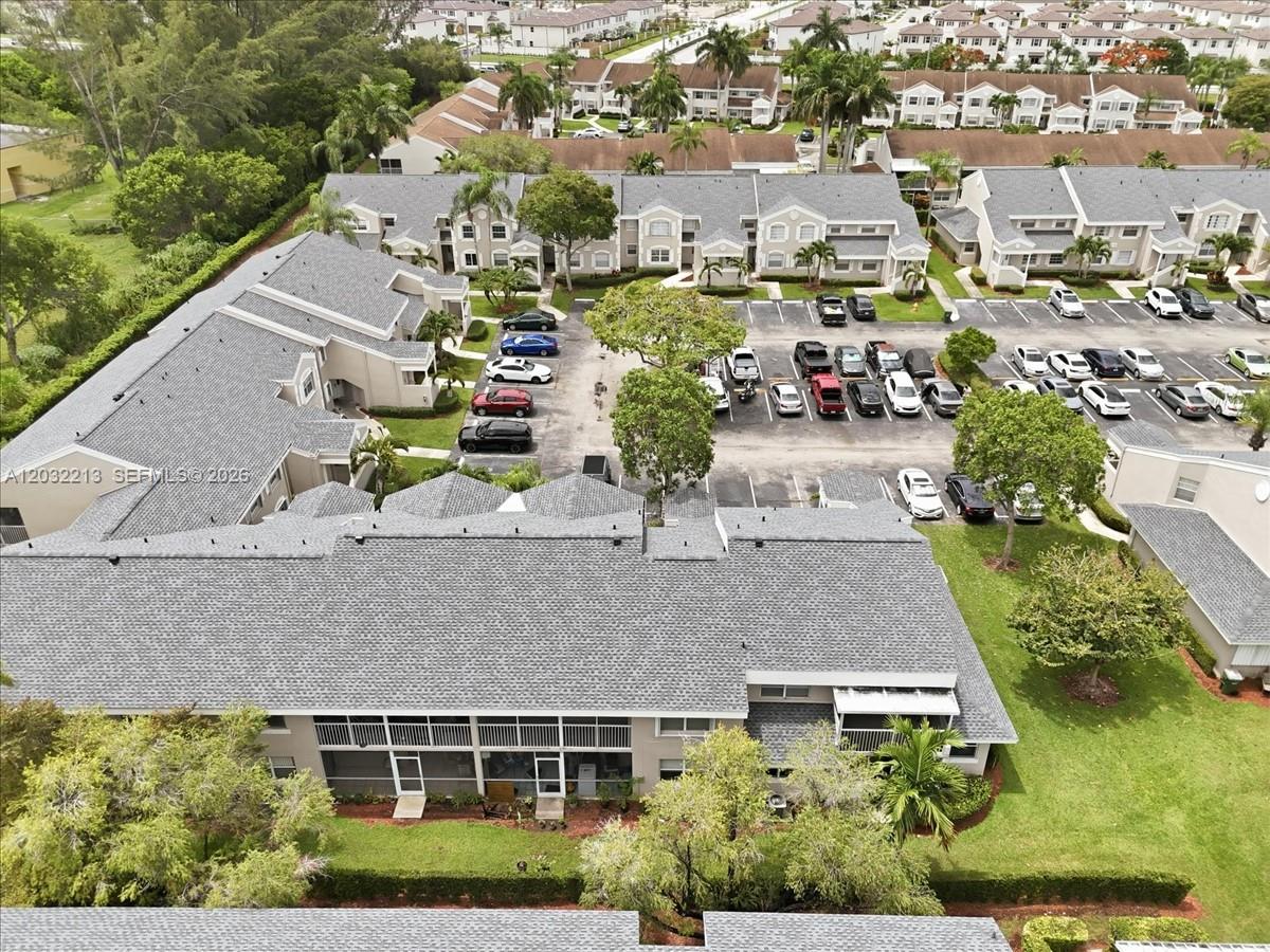 KEYS GATE CONDO NO SIX - Residential