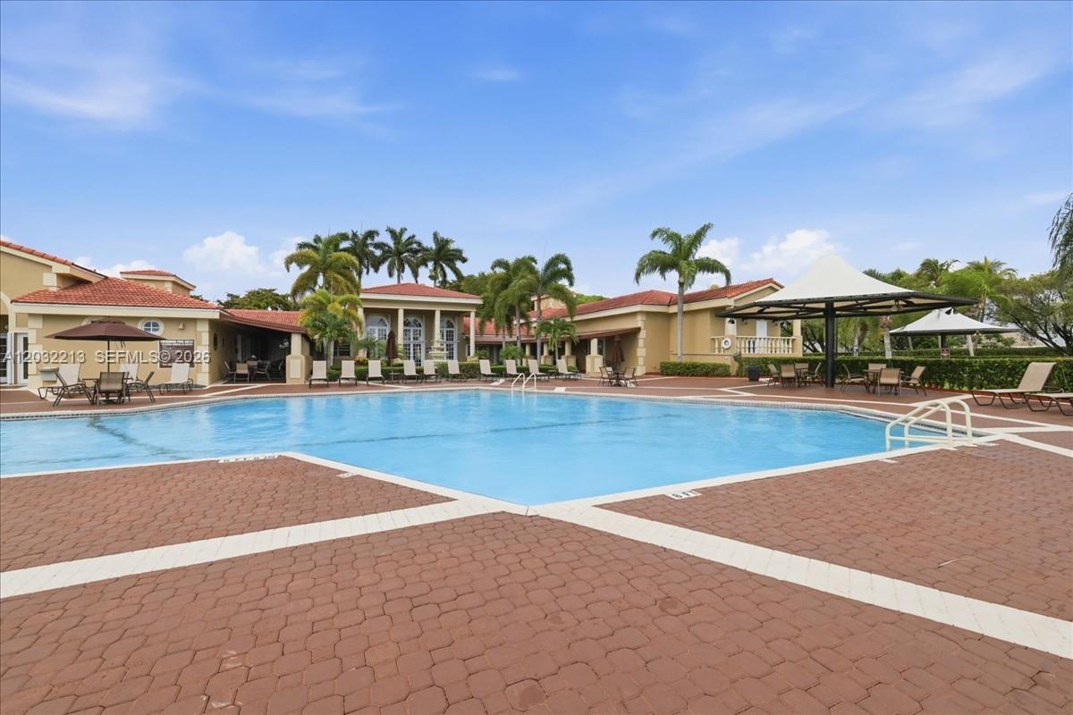 KEYS GATE CONDO NO SIX - Residential