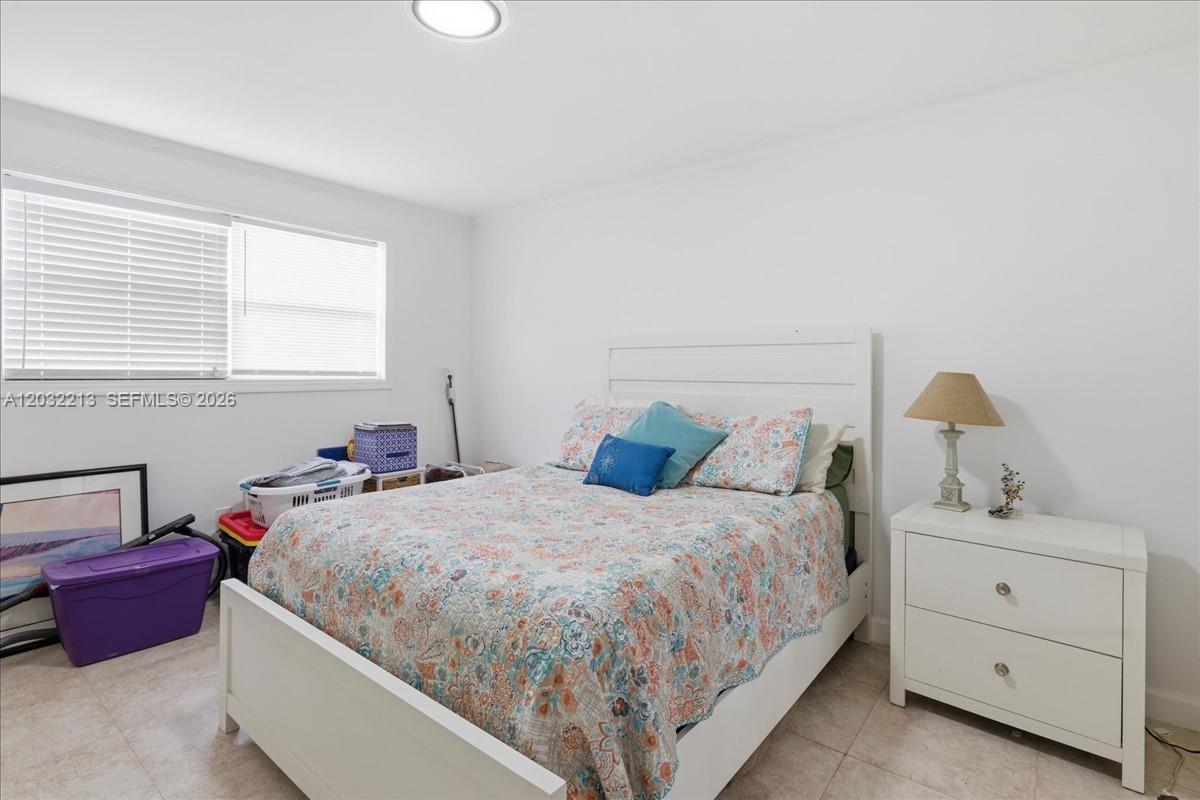 KEYS GATE CONDO NO SIX - Residential