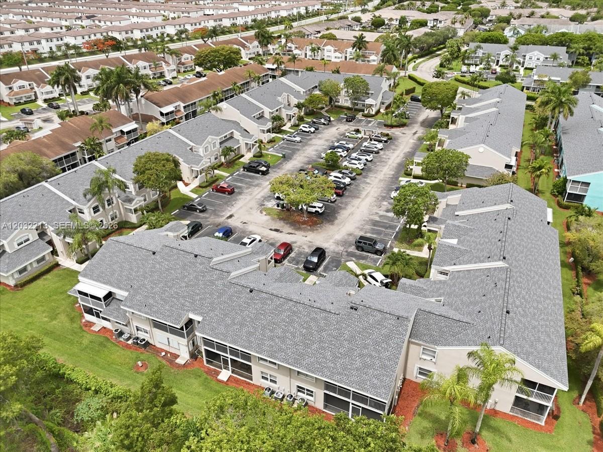KEYS GATE CONDO NO SIX - Residential