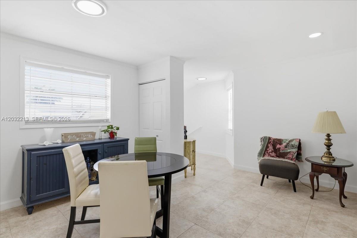 KEYS GATE CONDO NO SIX - Residential