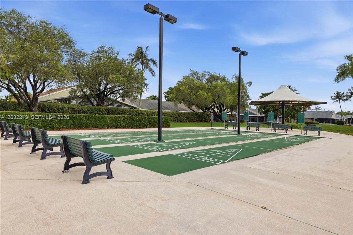 KEYS GATE CONDO NO SIX - Residential