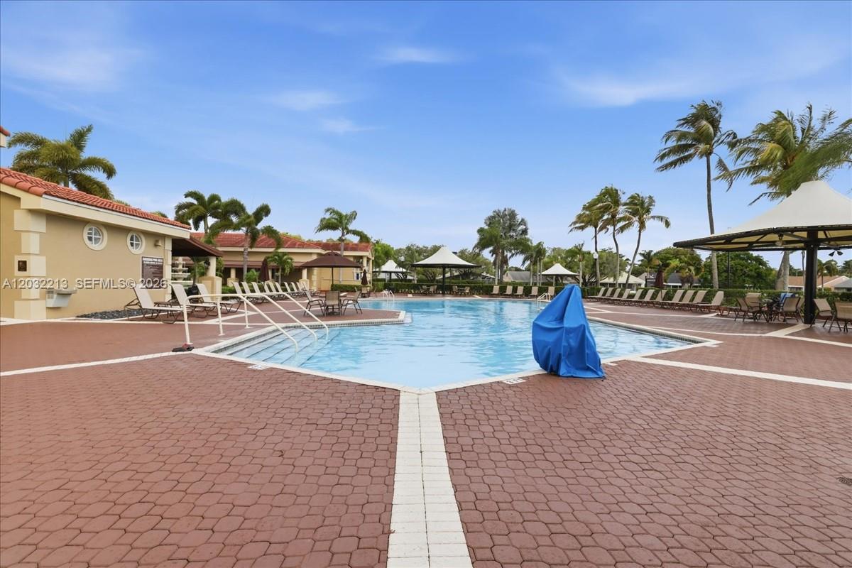 KEYS GATE CONDO NO SIX - Residential