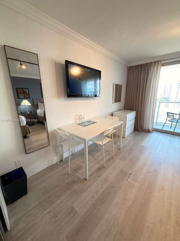 THE AVENTURA BEACH CLUB C - Residential