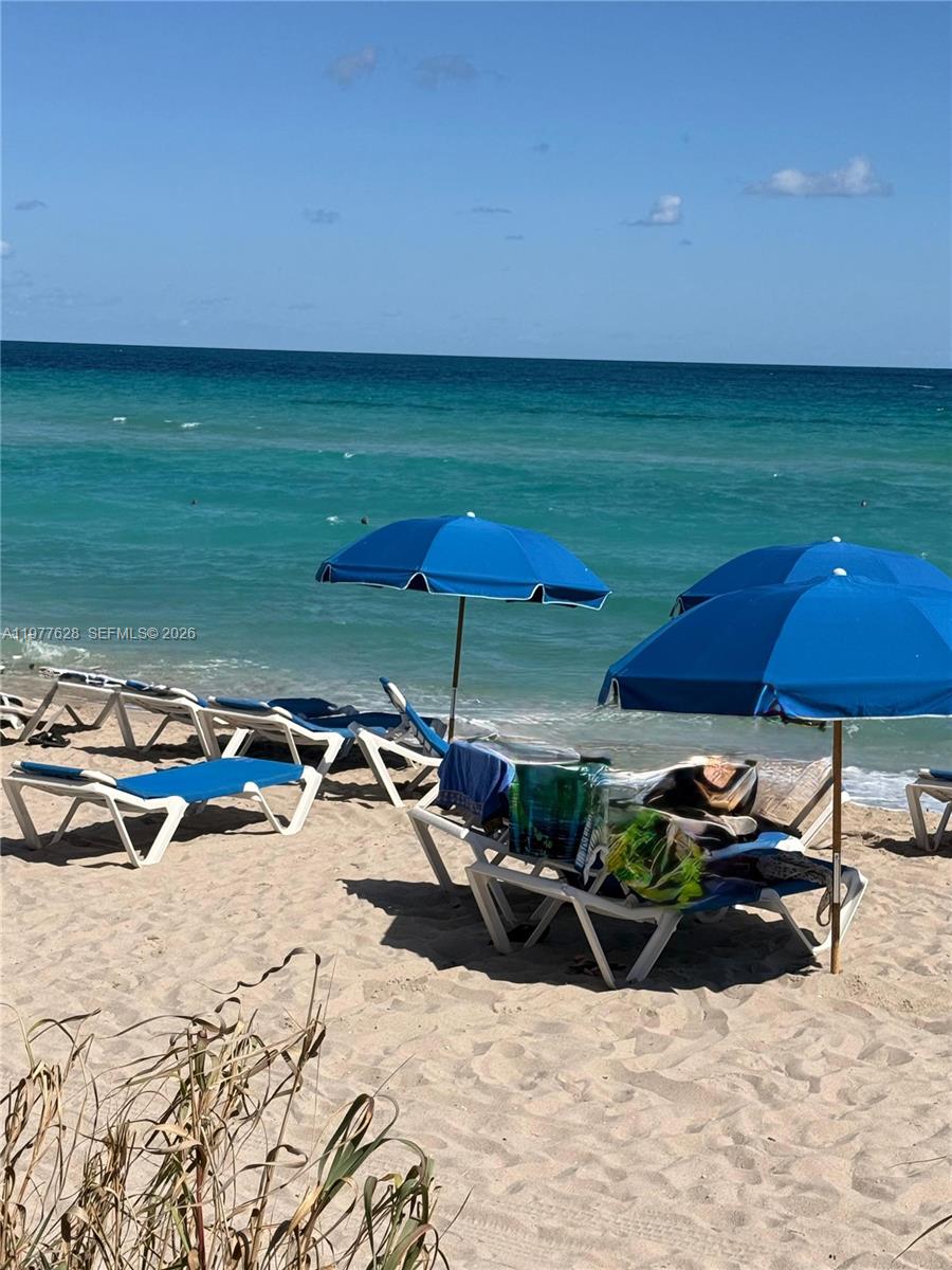 THE AVENTURA BEACH CLUB C - Residential