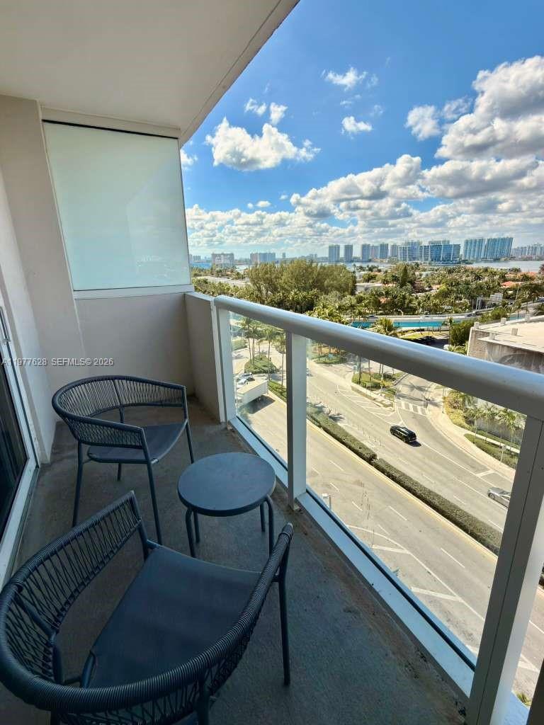THE AVENTURA BEACH CLUB C - Residential