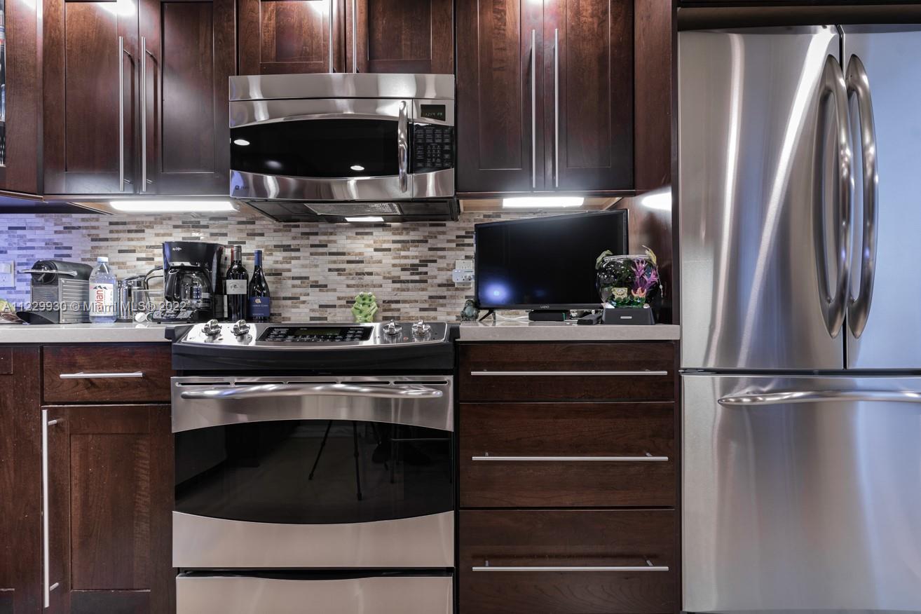GALLEON CONDO - Residential