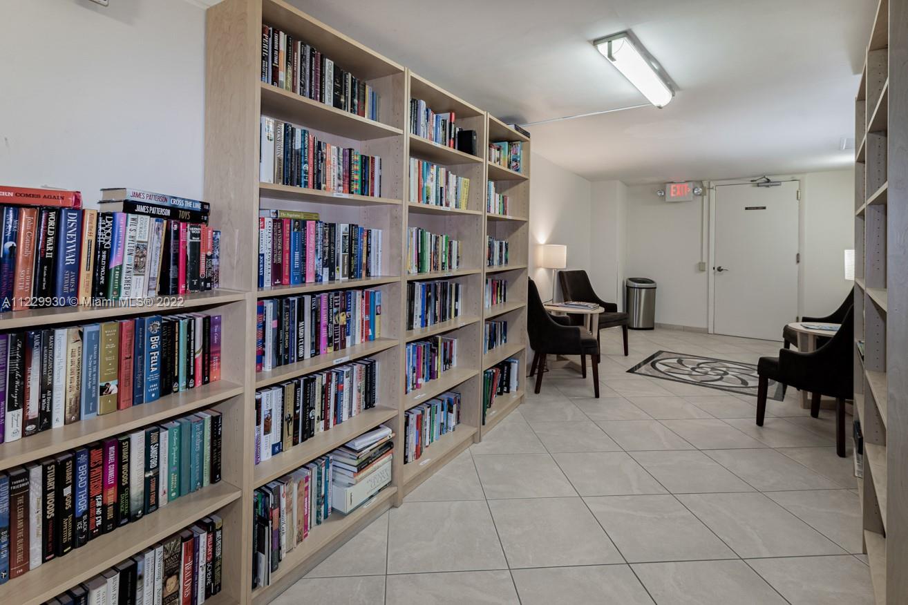 GALLEON CONDO - Residential