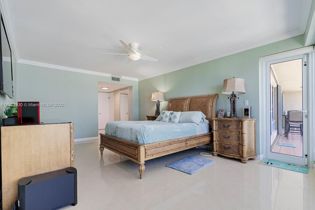 GALLEON CONDO - Residential