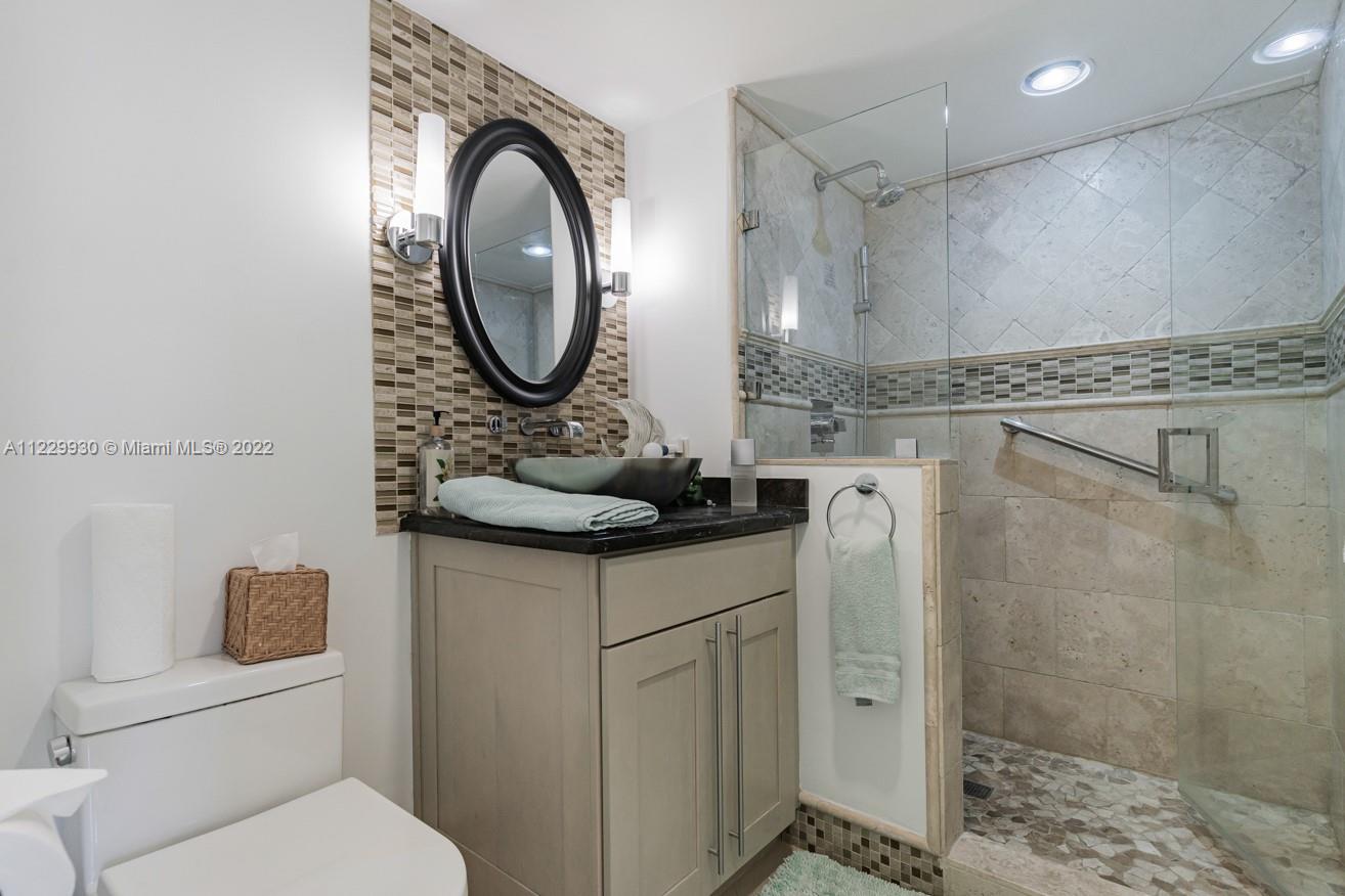 GALLEON CONDO - Residential