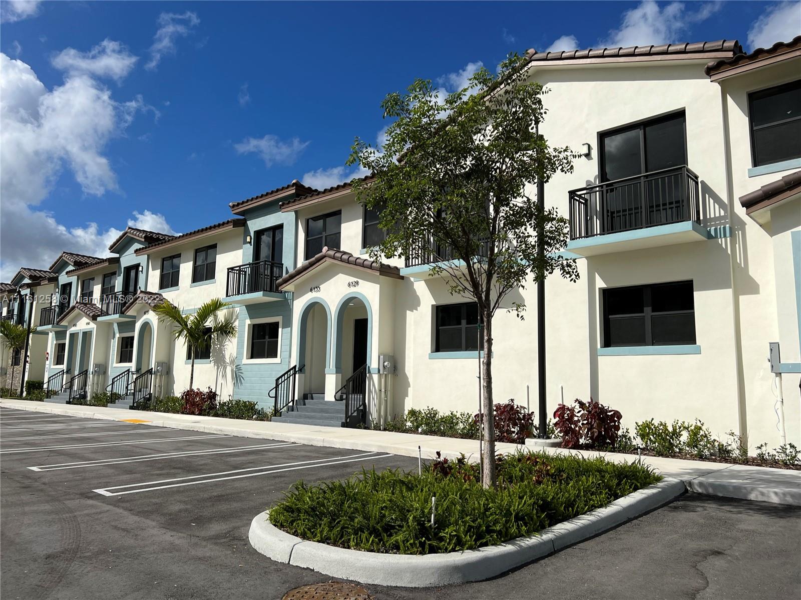 POSITANO TOWNHOUSES - Residential Lease