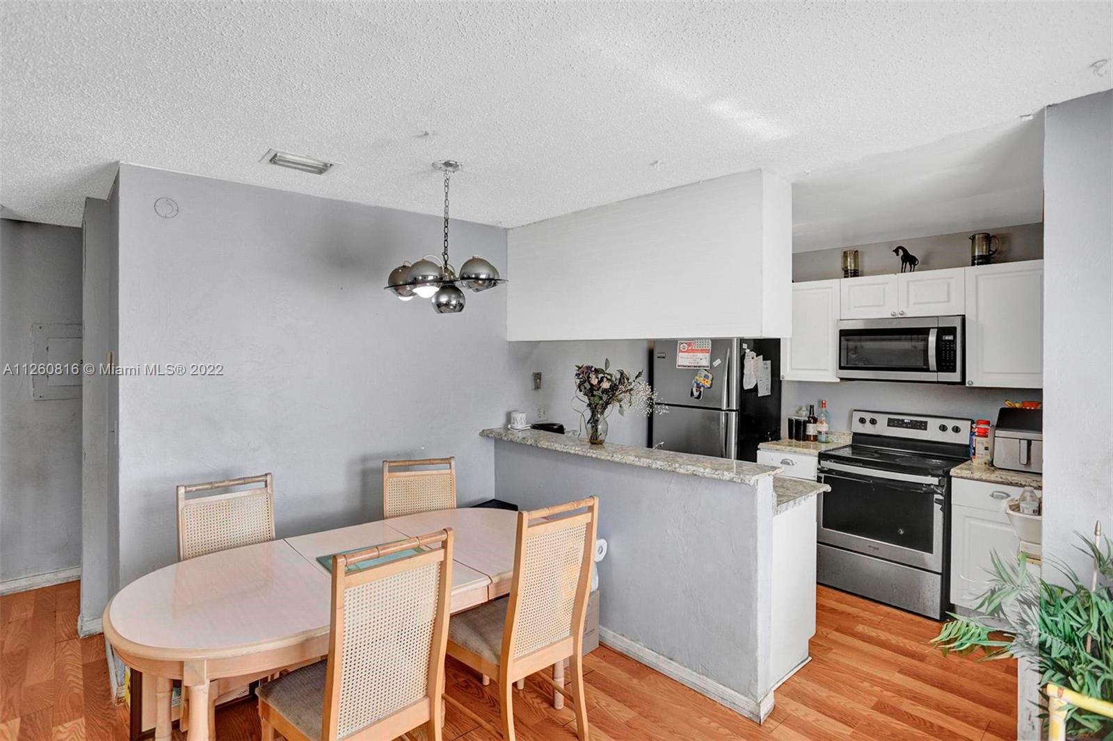 TIFFANY LAKE CONDO PH 3 - Residential