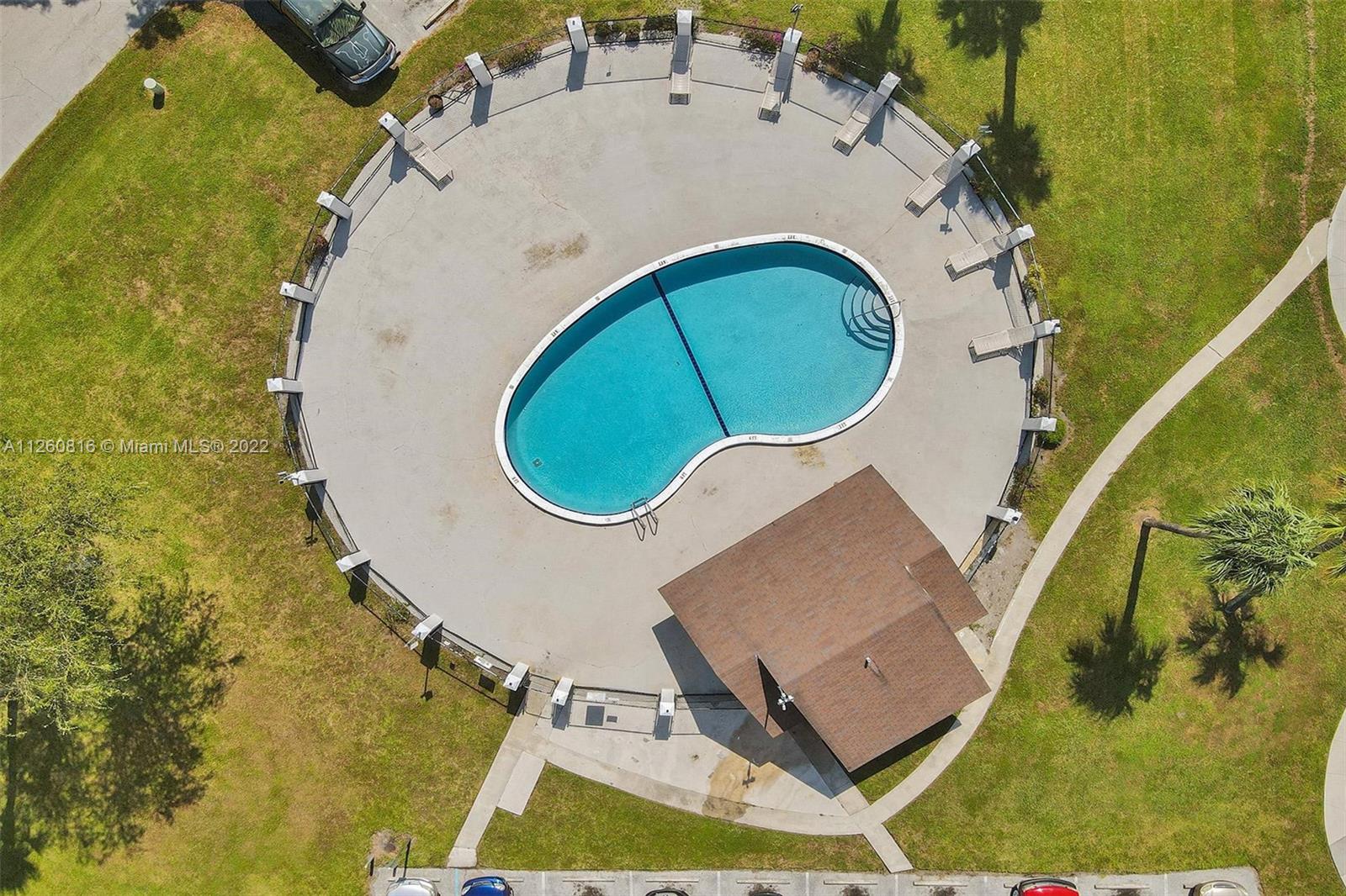TIFFANY LAKE CONDO PH 3 - Residential
