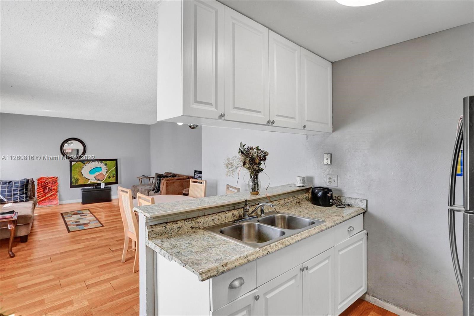 TIFFANY LAKE CONDO PH 3 - Residential
