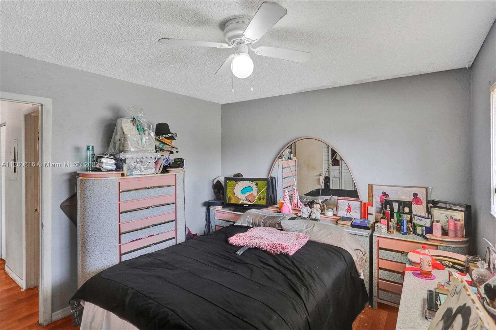 TIFFANY LAKE CONDO PH 3 - Residential