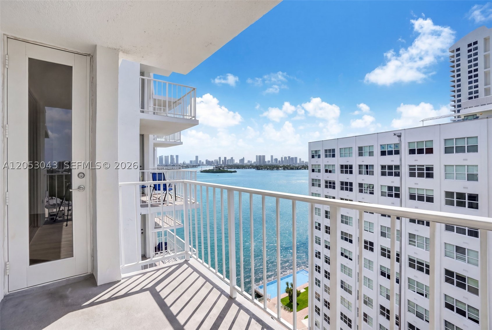 BAYVIEW TERR CONDO - Residential