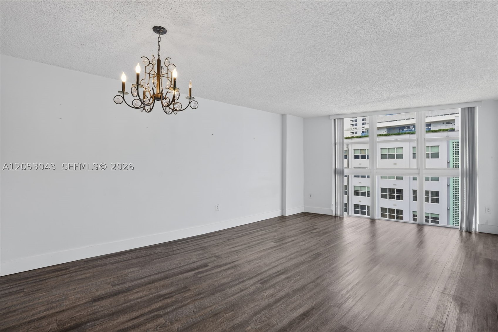 BAYVIEW TERR CONDO - Residential