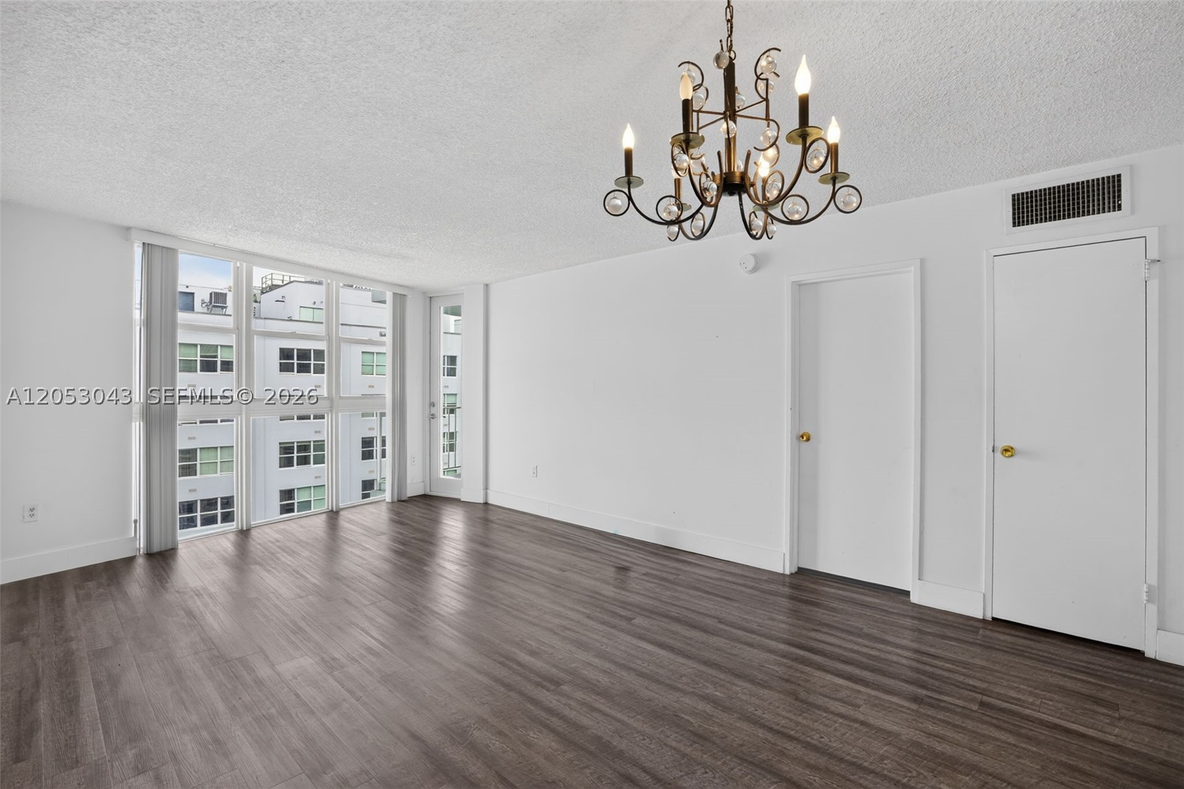BAYVIEW TERR CONDO - Residential