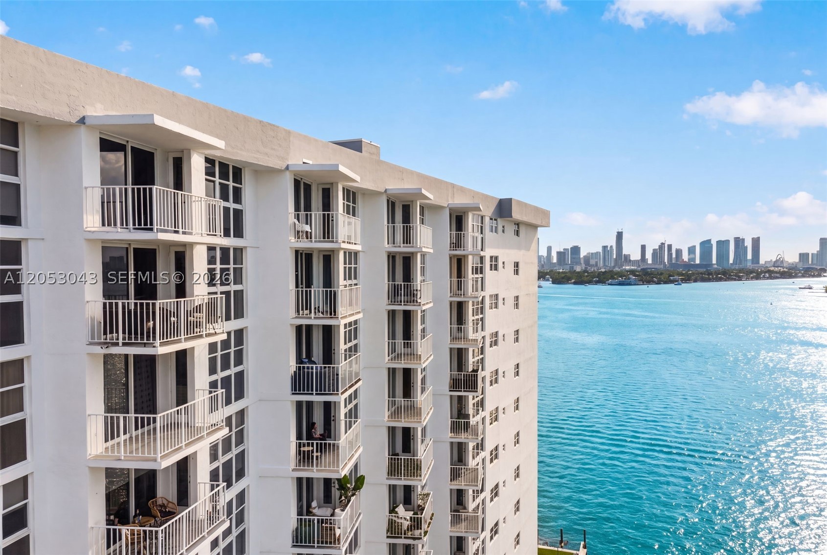 BAYVIEW TERR CONDO - Residential
