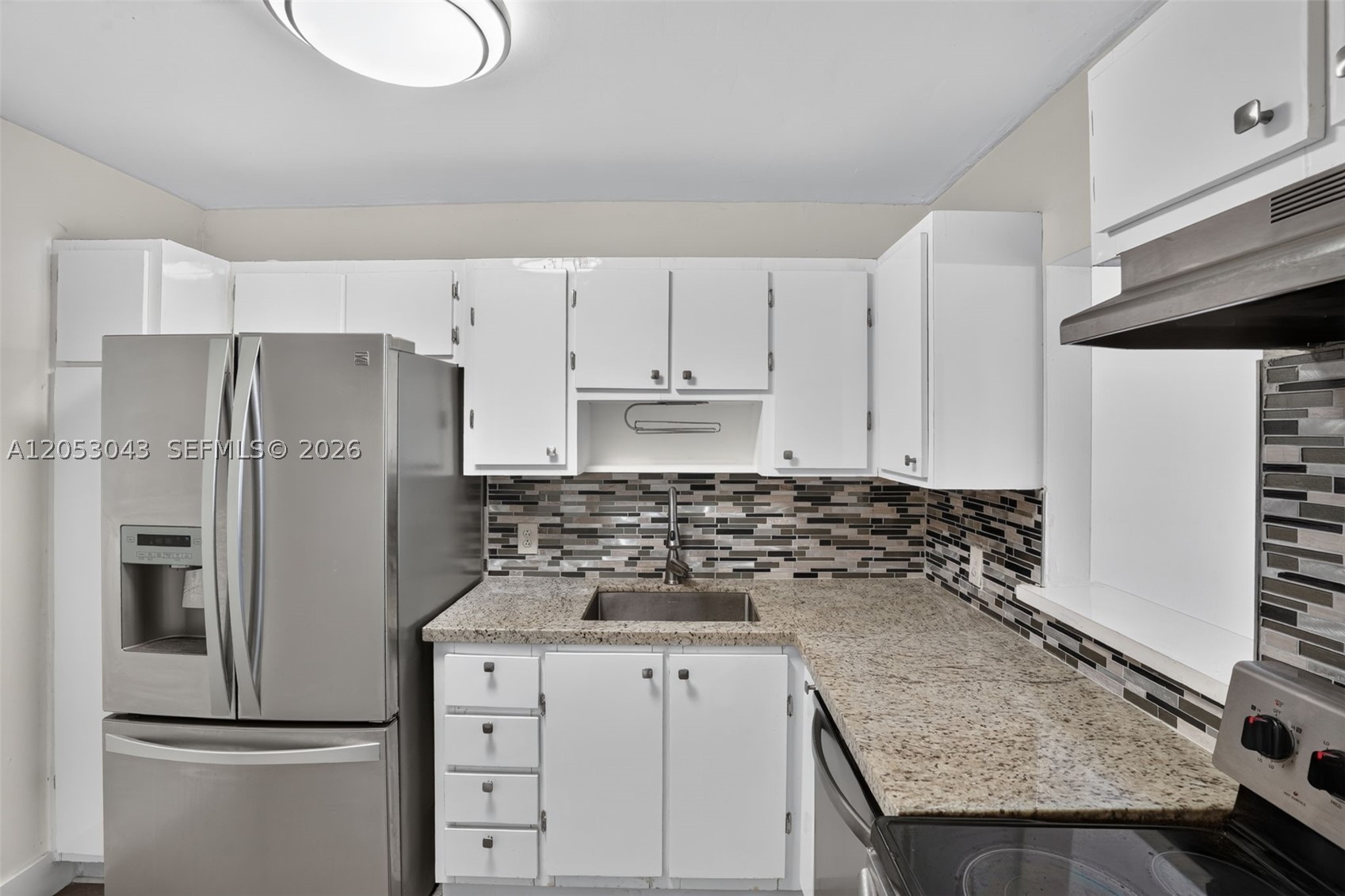 BAYVIEW TERR CONDO - Residential