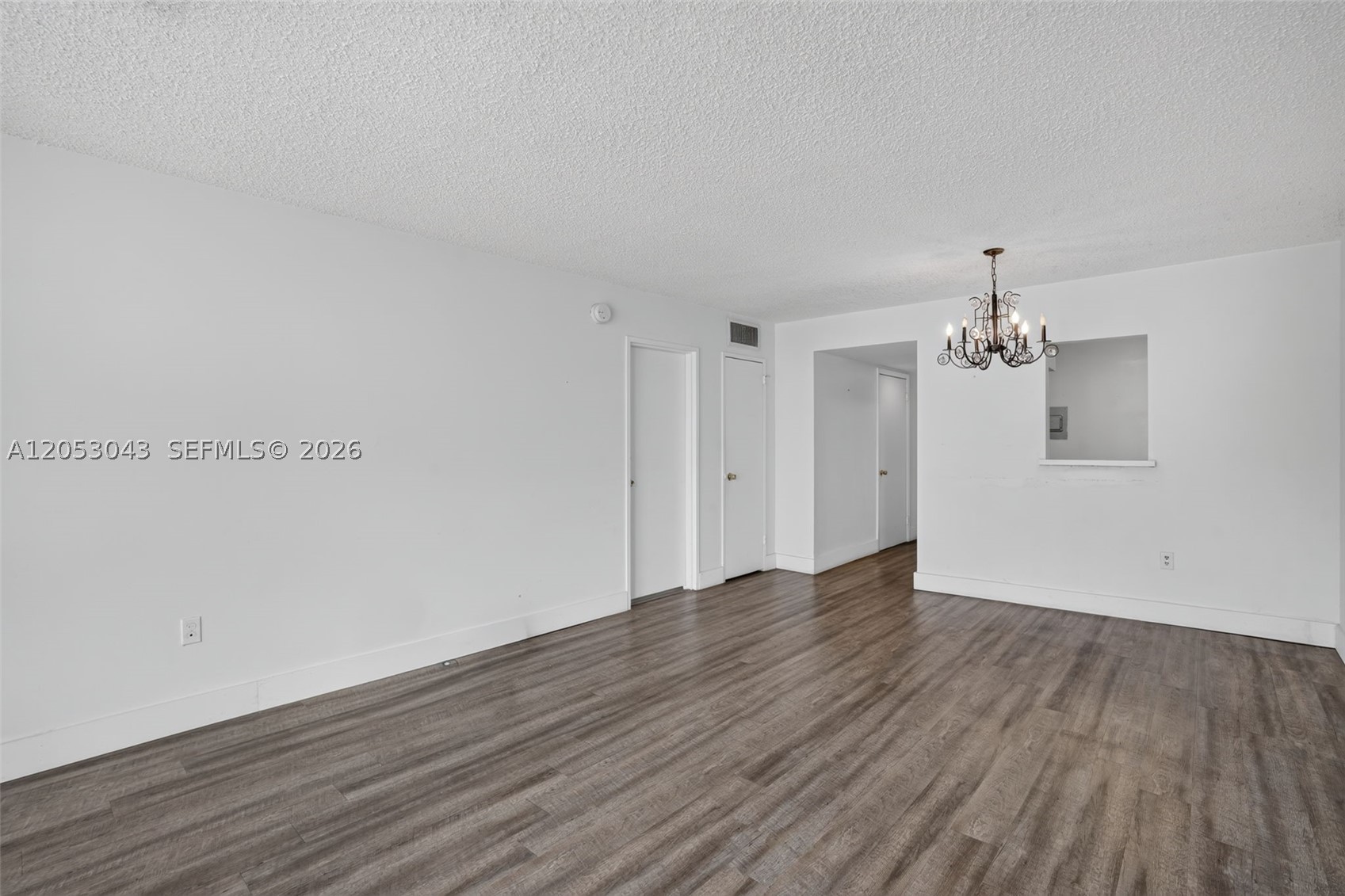 BAYVIEW TERR CONDO - Residential