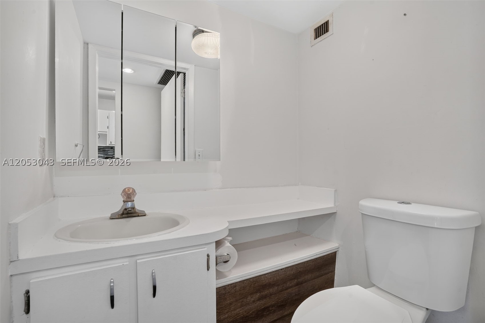 BAYVIEW TERR CONDO - Residential