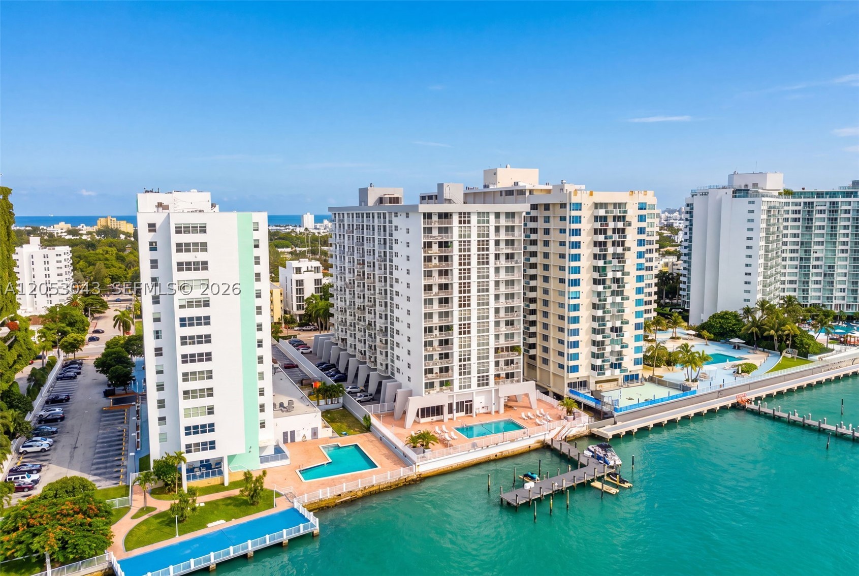 BAYVIEW TERR CONDO - Residential