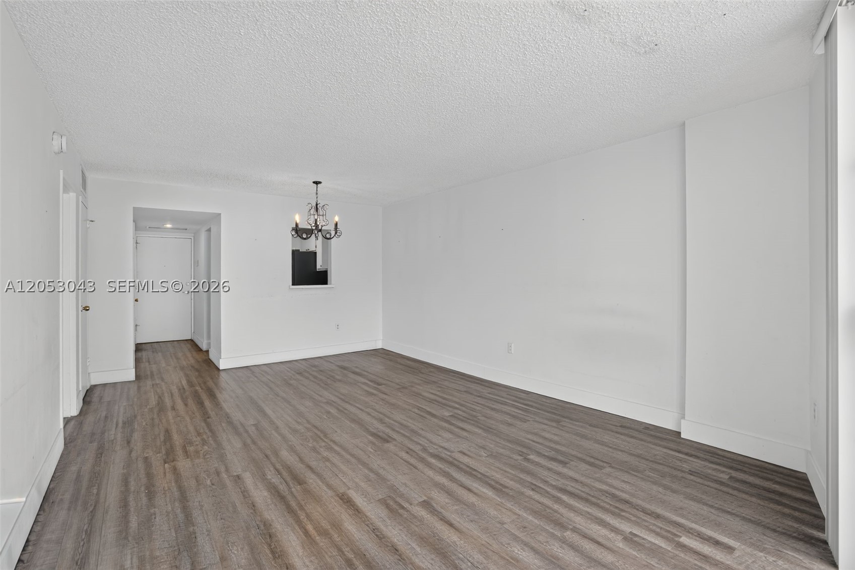 BAYVIEW TERR CONDO - Residential