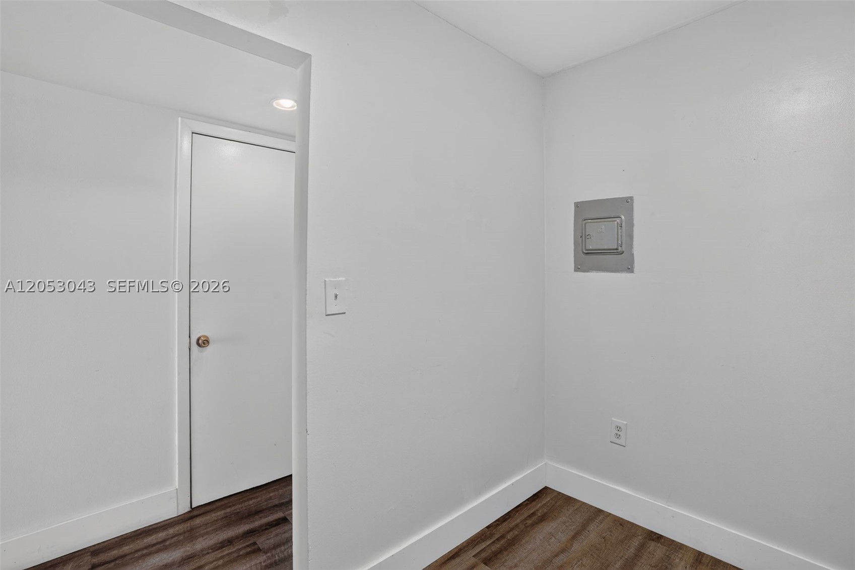 BAYVIEW TERR CONDO - Residential