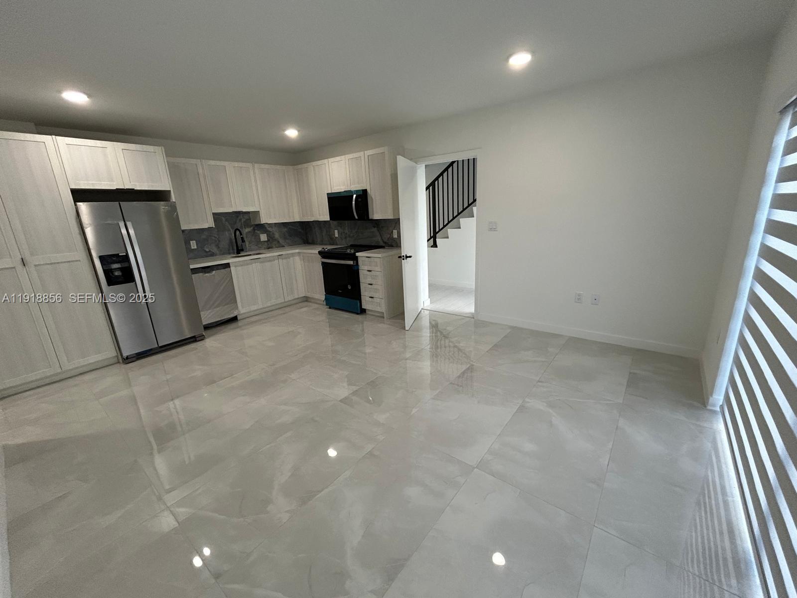 GRANDVILLE PLACE - Residential Lease