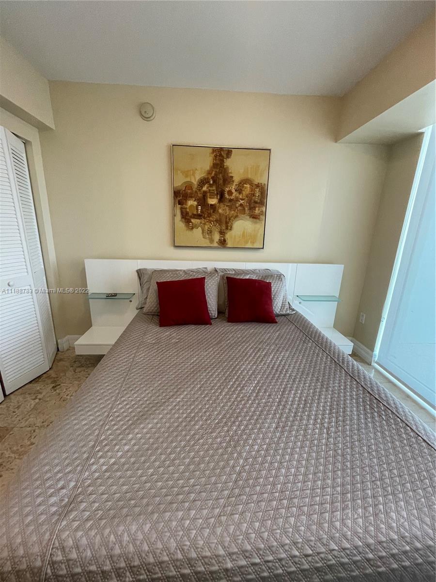 BRICKELL ON THE RIVER S T - Residential Lease