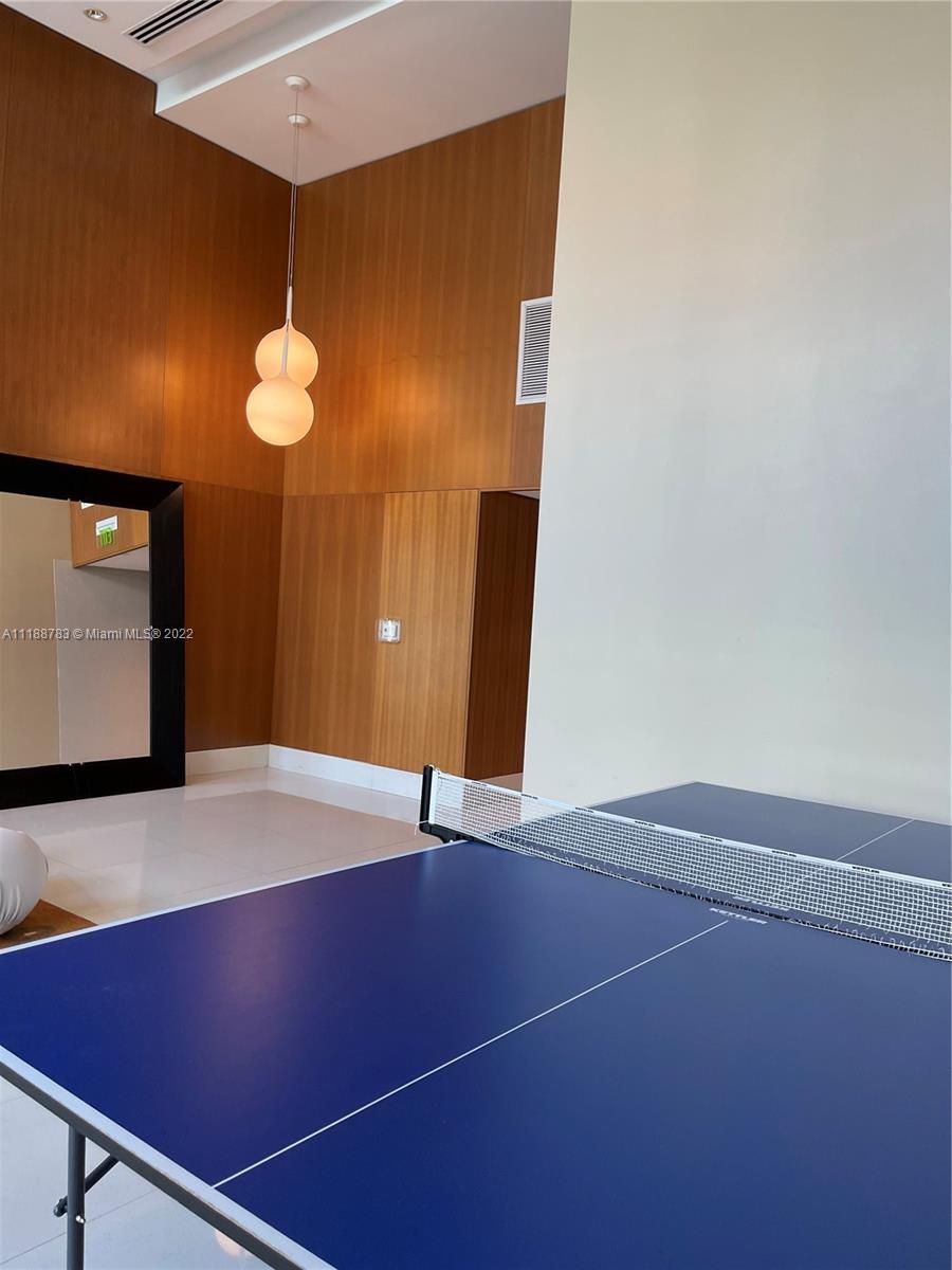 BRICKELL ON THE RIVER S T - Residential Lease