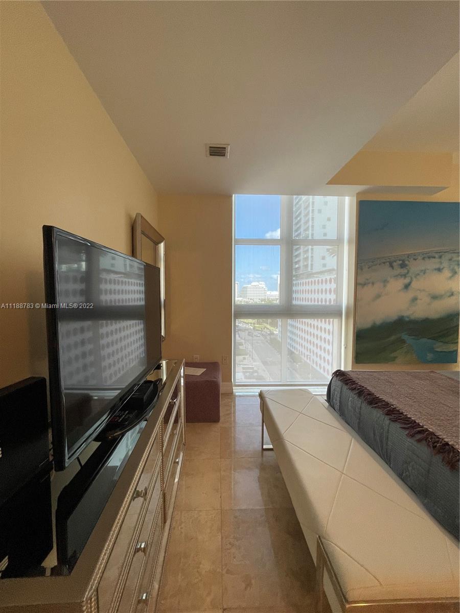 BRICKELL ON THE RIVER S T - Residential Lease