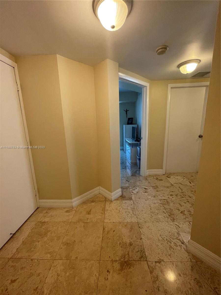 BRICKELL ON THE RIVER S T - Residential Lease