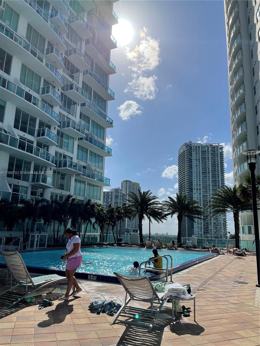 BRICKELL ON THE RIVER S T - Residential Lease