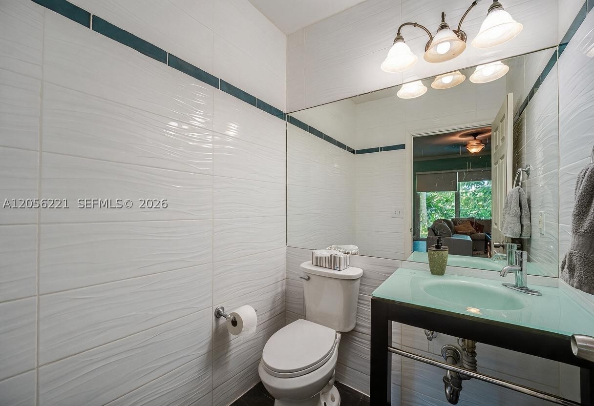 LYONS WEST - Residential