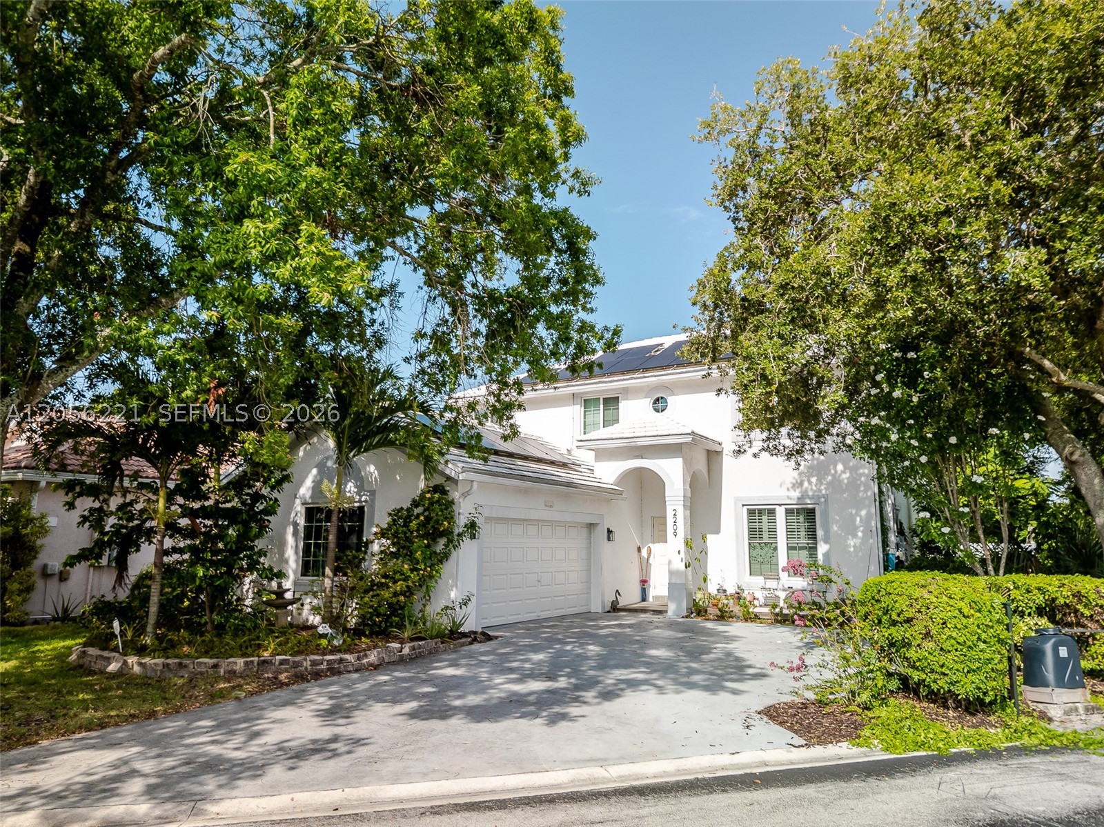 LYONS WEST - Residential