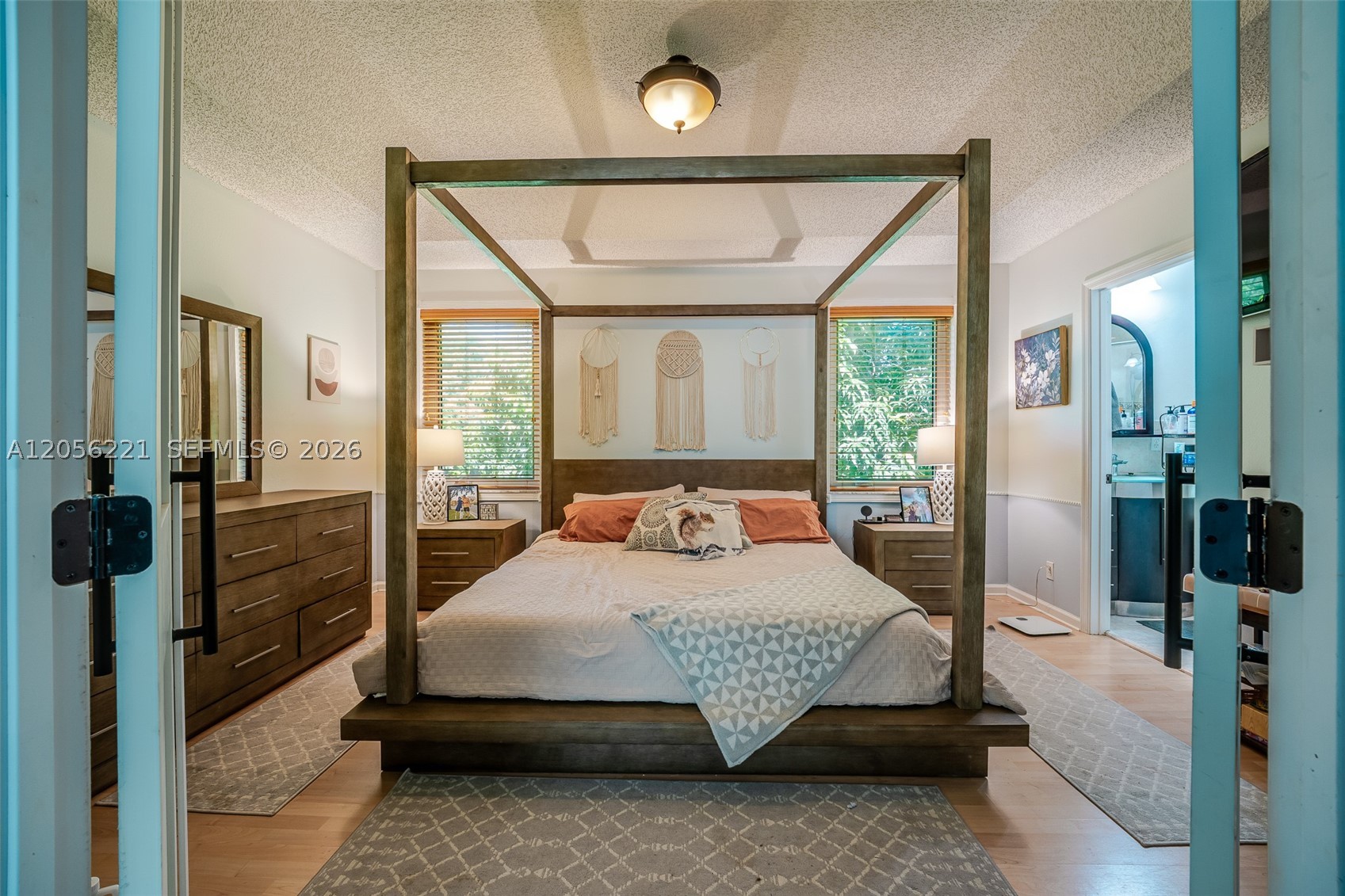 LYONS WEST - Residential