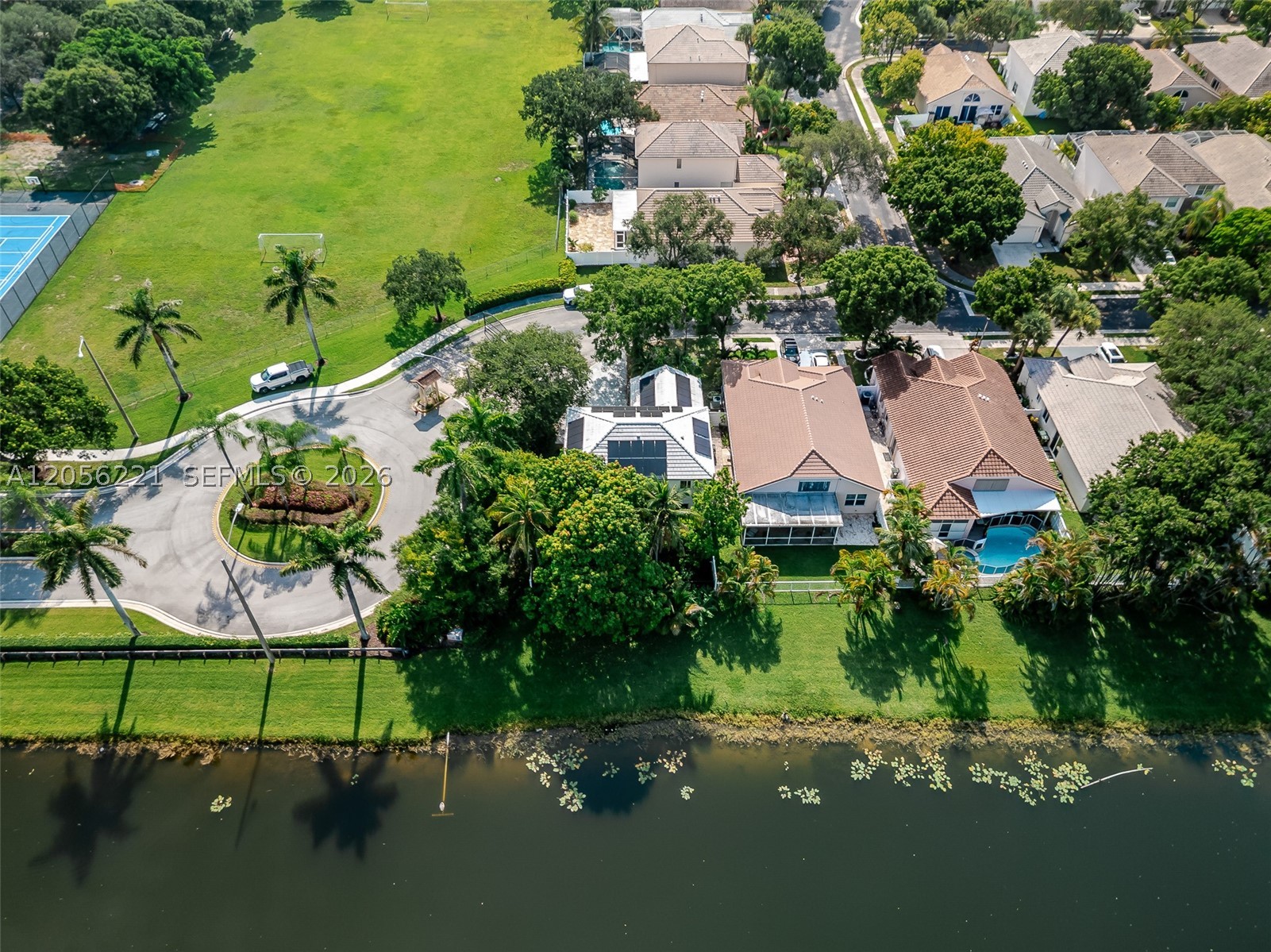 LYONS WEST - Residential