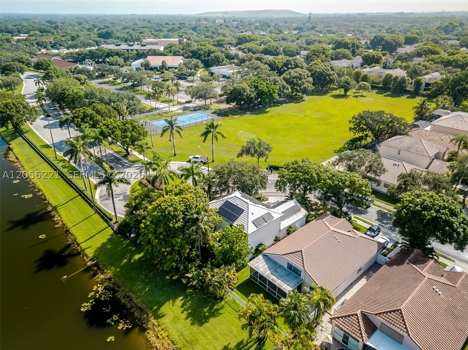 LYONS WEST - Residential
