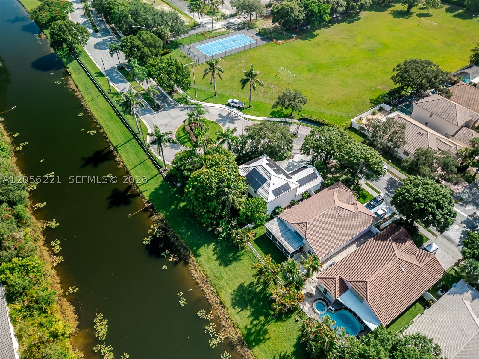 LYONS WEST - Residential