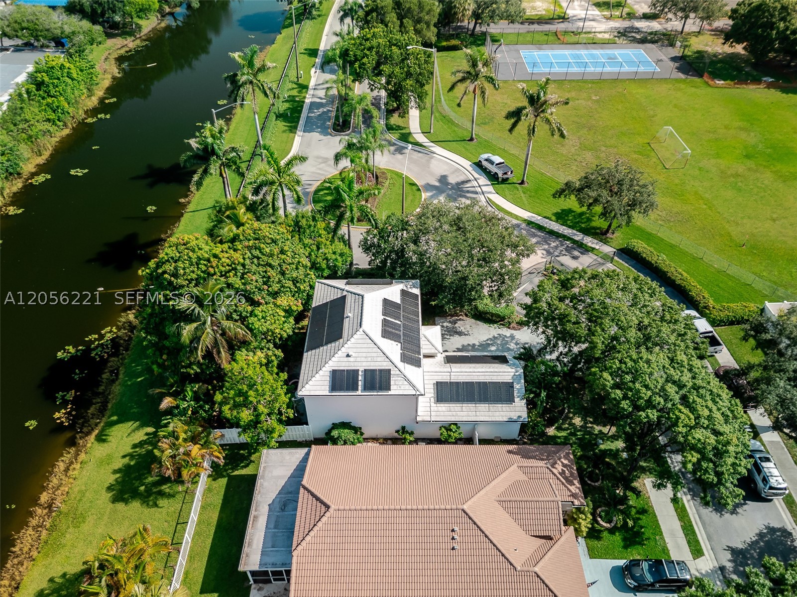 LYONS WEST - Residential